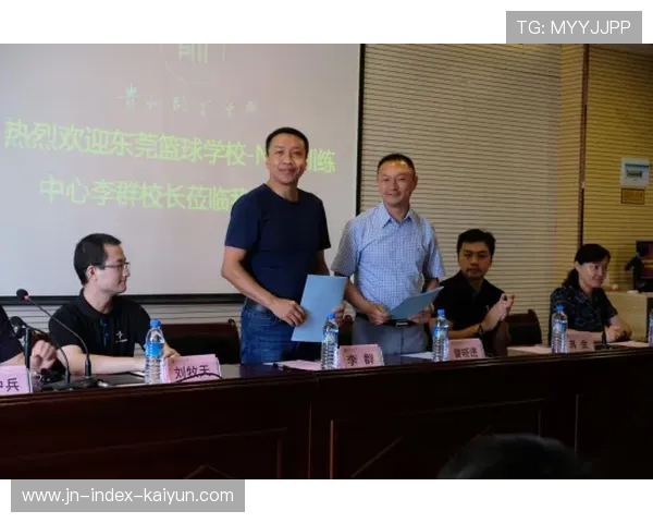 世界篮球联赛在推广中加强基层教练师资建设与培训支持,篮球教练执教理念 世界篮球联赛在推广中加强基层教练师资建设与培训支持,篮球教练执教理念